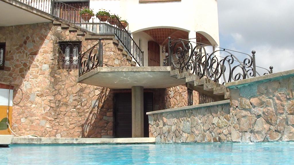 La Guaita Villa Riudecanyes ภายนอก รูปภาพ